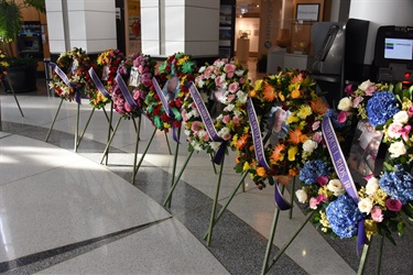 Victim memorials at Orlando Health